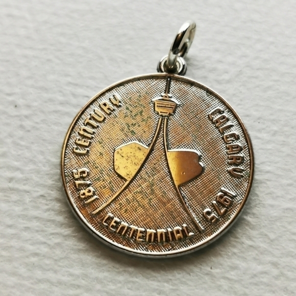 Jewelry - 925 Calgary pendant
